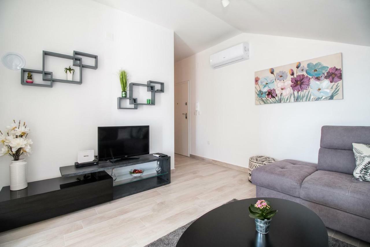 Apartment Hera With Balcony And Free Parking Zadar Extérieur photo