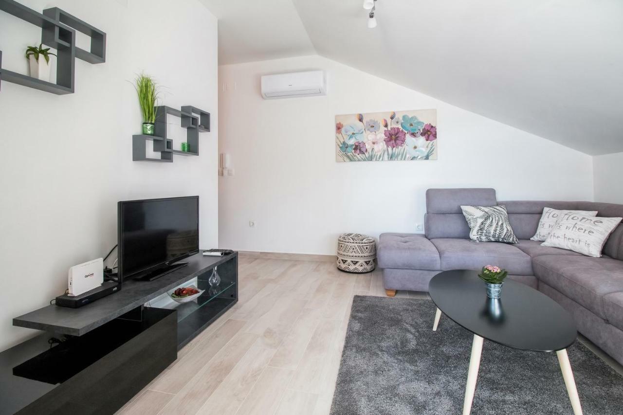 Apartment Hera With Balcony And Free Parking Zadar Extérieur photo